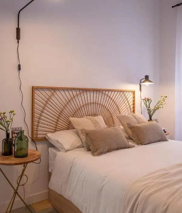 apartamentos junto a jardines del triunfo-1